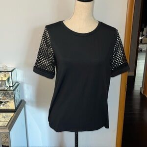 Yogalicious Medium Black Mesh Netted Sleeve Workout Yoga Shirt